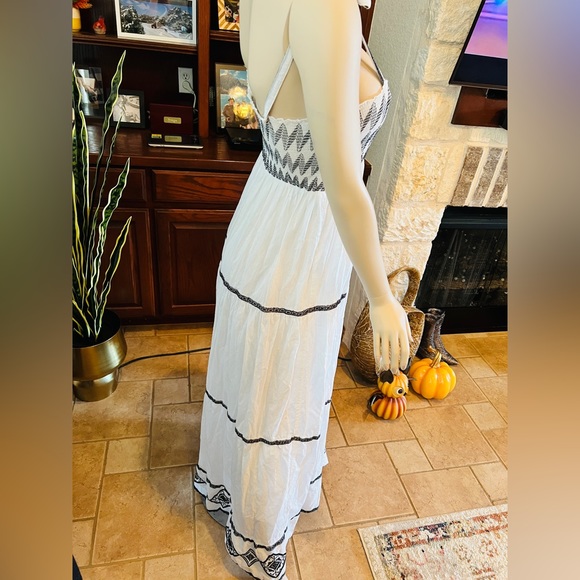 Stradivarius White/Navy Smocked Tiered Maxi Dress Size Large - Picture 7 of 9